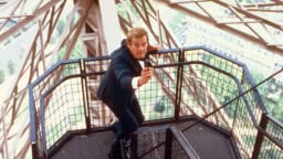 Mikä meni pieleen? ”Kaikkien aikojen huonoin Bond-elokuva” täyttää 40 vuotta