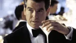 Tänään tv:ssä: Vuoden 2002 Bond-elokuvassa on naurettavia juttuja – ”Heikoin Bondini”, sanoo Pierce Brosnan