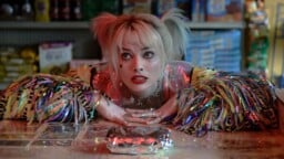 Yöllä tv:ssä Tärähtänyt supersankaritarina – ”on tunnustettava parhaimmillaan viihtyneensä”