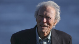 Clint Eastwood, 92, päättää uransa – Kuvaa lähteiden mukaan viimeisen elokuvansa, joka kulkee nimellä Juror #2