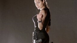 Tiesitkö tätä? Studio ei halunnut Angelina Jolieta Tomb Raider -elokuvaan – näyttelijä teki yllättävän tarjouksen