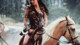 Muistatko Xena-näyttelijä Lucy Lawlessin, 55? Tältä hän näyttää nyt
