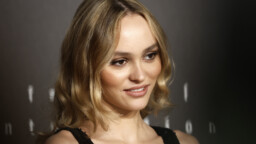 ”Kidutuspornosta” kritisoitu Lily-Rose Depp täytti 24 vuotta – tähden uutta sarjaa verrataan aikuisviihteeseen