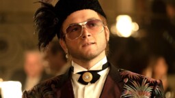 Illalla tv:ssä: Elokuvan tähti vaihtaa leffan aikana 53 erilaiset aurinkolasit – tyylikästä viihdettä 5 tähden arvoisesti!