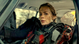 Illan toimintaleffan kuvauksissa koettiin aito vaaratilanne – Emily Blunt oli vähällä koitua vastanäyttelijänsä kohtaloksi