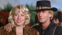 Illalla tv:ssä: 80-luvun hittikomedia sai vaisumman jatko-osan – nostalgia kuitenkin pelastaa paljon