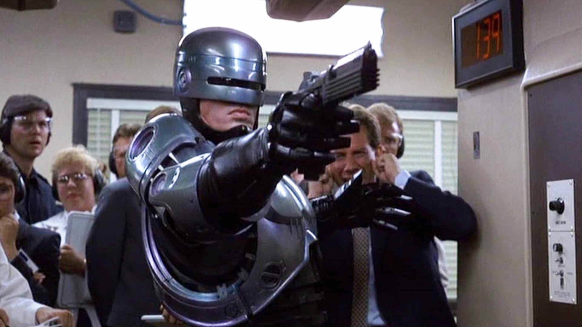 Tiesitkö tätä? Robocop oli liian hyvä elokuva – pysäytti oikean rikollisen