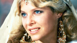 Tänään tv:ssä: Steven Spielbergin ja Indiana Jones -elokuvan naistähden välille syntyi romanssi, joka jatkuu edelleen