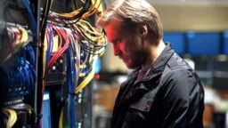 Tänään tv:ssä: Samuli Edelmann pääsi Tom Cruisen rinnalle vuonna 2011