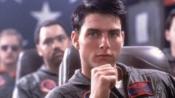 Illalla tv:ssä: 1980-luvun kassamagneetti sytytti nuorissa kipinän – tuhannet nuoret hakeutuivat laivaston leipiin