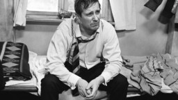 Onko tässä kaikkien aikojen paras suomalainen elokuva? Nyt sen voi katsoa pitkänä versiona Teemalta ja Areenasta