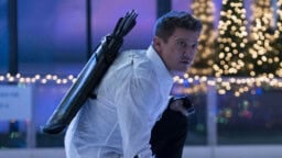 Jeremy Renner kieltäytyi Hawkeye-kakkoskaudesta loukkaavan palkkatarjouksen vuoksi: ”Olenko vain puolikas Jeremy, koska päältäni ajettiin?”