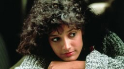 Nyt suoratoistona: Näyttelijän kuumasta paidasta tuli 80-luvun ilmiö – elokuva unelman tavoittelusta