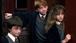 J.K. Rowling vihjailee Harry Potter -pääkolmikon pilanneen elokuvat häneltä