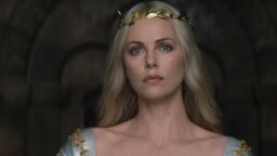 Nyt suoratoistona: Charlize Theronin tiukka asu sai hänet kiemurtelemaan – fantasiaseikkailu ei aivan yllä parhaiden joukkoon