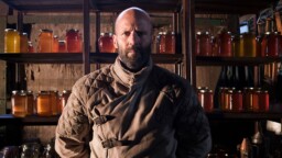 Vielä hetken Netflixissä: Jason Statham -toimintaa  vuodelta 2024 – umpihölmö leffa viihdyttää uskomattoman hyvin!
