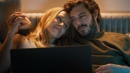 Romanttisen Netflix-komedian uusi kausi starttaa lokakuussa