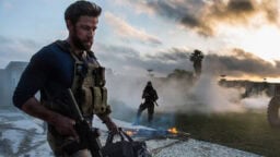Vielä hetken Netflixissä: Intensiivinen sotaelokuva – eliittisotilaat taistelevat terroristeja vastaan