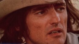 Tänään tv:ssä: Vuoden 1973 lännenelokuvaa ei ole aiemmin esitetty Suomessa – Erilaisen westernin pääosassa Dennis Hopper