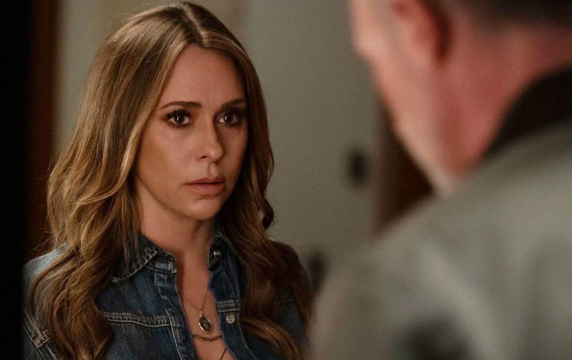 Jennifer Love Hewitt kiittelee ikonista naiskauhukonkaria ”tien raivaamisesta” hänen paluutaan varten