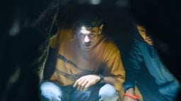 Netflixin uuden mysteerisarjan Rotten Tomatoes -luku on 100! Katsojat fanittavat myös: ”10/10, pakko katsoa!”