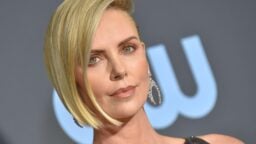 Charlize Theron harrasti seksiä 26-vuotiaan kanssa: ”Ihan v***n mahtavaa”