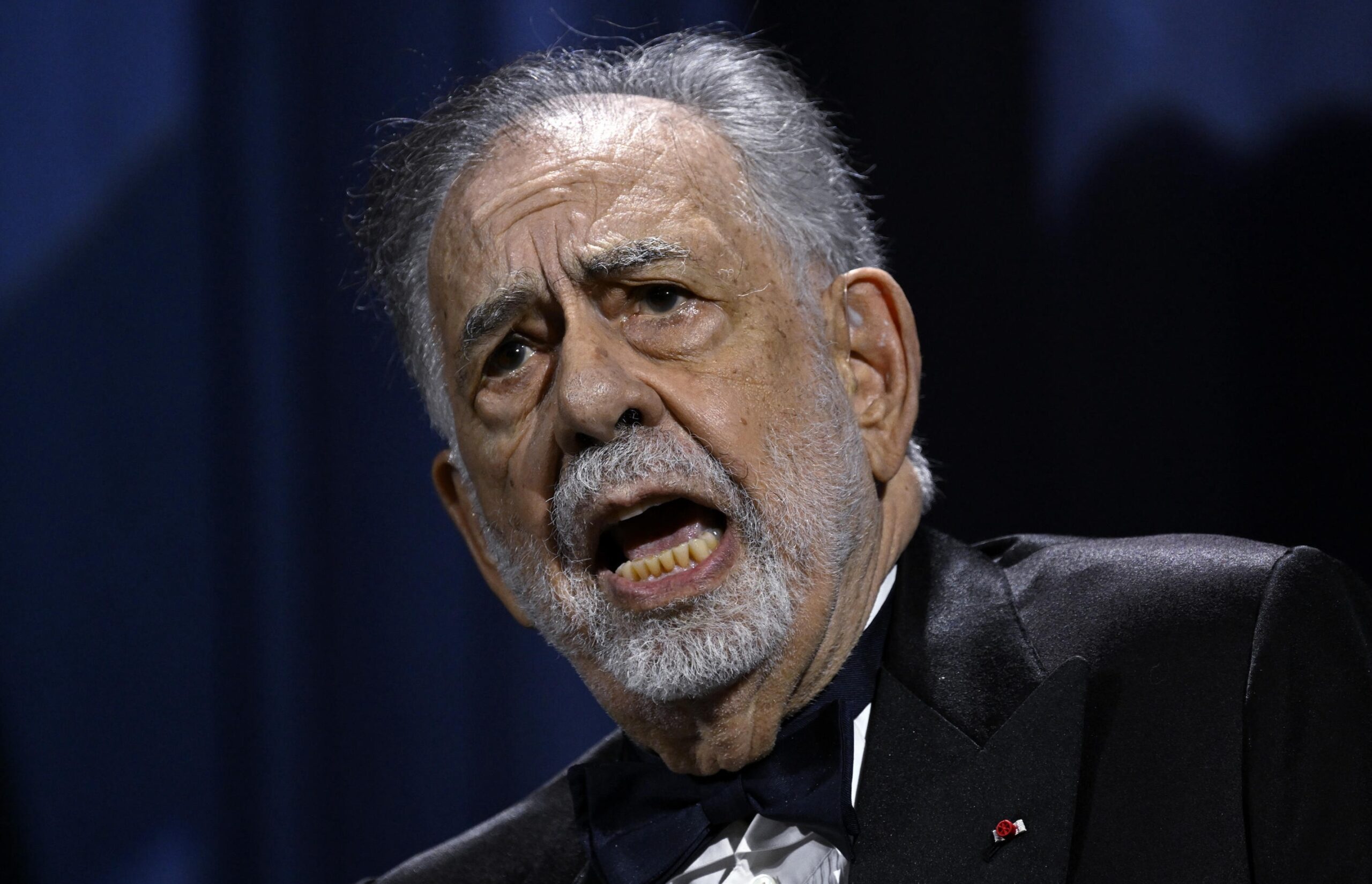 Francis Ford Coppola ja Shia LaBeouf ottivat yhteen useasti Megalopoliksen kuvauksissa: ”Olet suurin piikki helvetin lihassani”