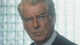 Pierce Brosnan liittyy mukaan Netflixin suosituimpaan toimintaelokuvasarjaan
