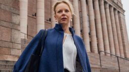 Tänään tv:ssä: Neljän tähden kotimainen elokuva vuodelta 2023 – ”Alma Pöysti on säteilevä roolissaan!”