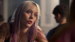 Nyt suoratoistona: Ruotsitar oppii hyväilemään vartaloaan – Hanna tutkii tarinassa omaa seksuaalisuuttaan ja halujaan