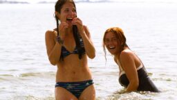 Tänään tv:ssä: Anna Paavilainen ja Iina Kuustonen seikkailevat Hangon kesässä – Mukavaa katsottavaa vuodelta 2014