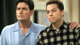 Kun seteleitä satoi taivaasta – Näin paljon Charlie Sheen tienasi yhdestä Miehen puolikkaat -kaudesta