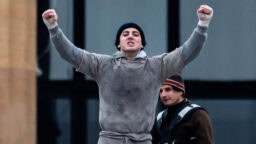 Sylvester Stallone väittää että ei tiennyt I Play Rocky -elokuvasta mitään – ”Varmaankin unohti olleensa mukana”