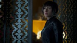 Nyt Netflixissä: Scarlett Johanssonin 110 miljoonan scifi-toimintaelokuva – ”Näyttää jumalaisen upealta”