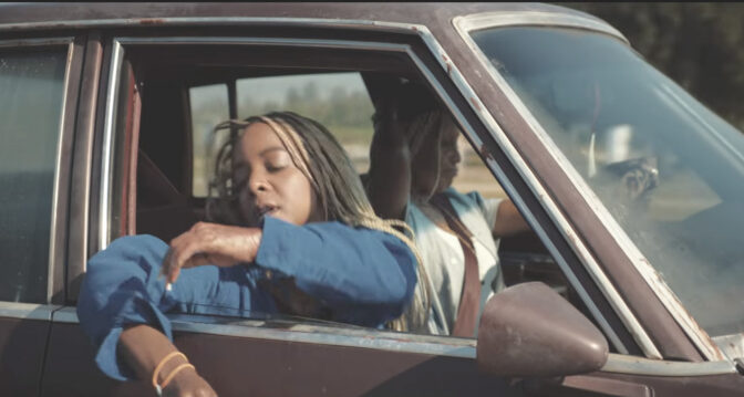 Tässä on vanhan koulukunnan kostotrilleri – katso Is God Is -elokuvan traileri