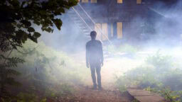 Nyt suoratoistossa: Viiden tähden kauhuhelmi – tätä ahdistavaa kuvakikkaa et huomannut!