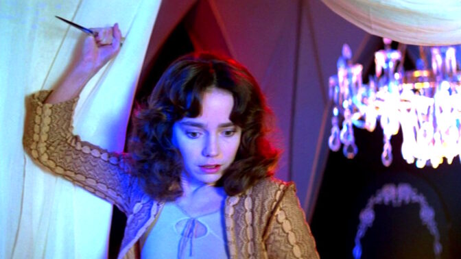 Vain aikuisille: Ilmaiskatselussa 70-luvun painajaismainen mestariteos – visuaalisesti järisyttävä kulttielokuva