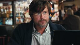 Vielä hetken Netflixissä: Uskomattomalla tähtikaartilla varustettu leffa tekee järkyttävästä huvittavaa – ”Sisällöltään kylmäävä”