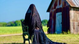 Karmiva, Suomen teatterit väliin jättänyt psykologinen kauhuelokuva saapui viimein suoratoistoon