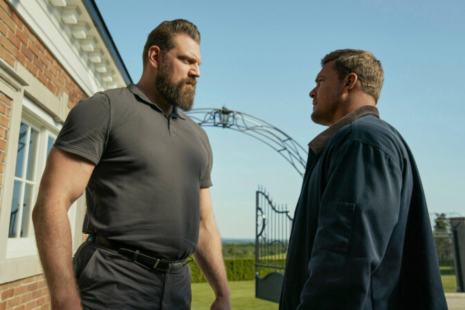 Alan Ritchson oli menettää kätensä tatuoinnin takia