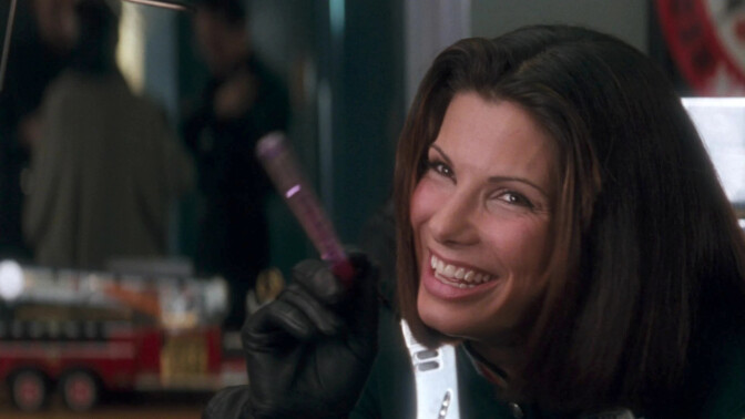 Illalla tv:ssä: Testiyleisö luuli Sandra Bullockin olevan Stallonen tytär – ja alkuperäinen loppu muutettiin saman tien