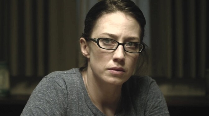 Nyt suoratoistossa: 2010-luvun paras mysteerielokuva? Kieroutunut leffa vetää mattoa jatkuvasti katsojan alta