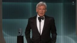 Harrison Ford piti tunteikkaan puheen – yleisö ei voinut pidätellä kyyneliään