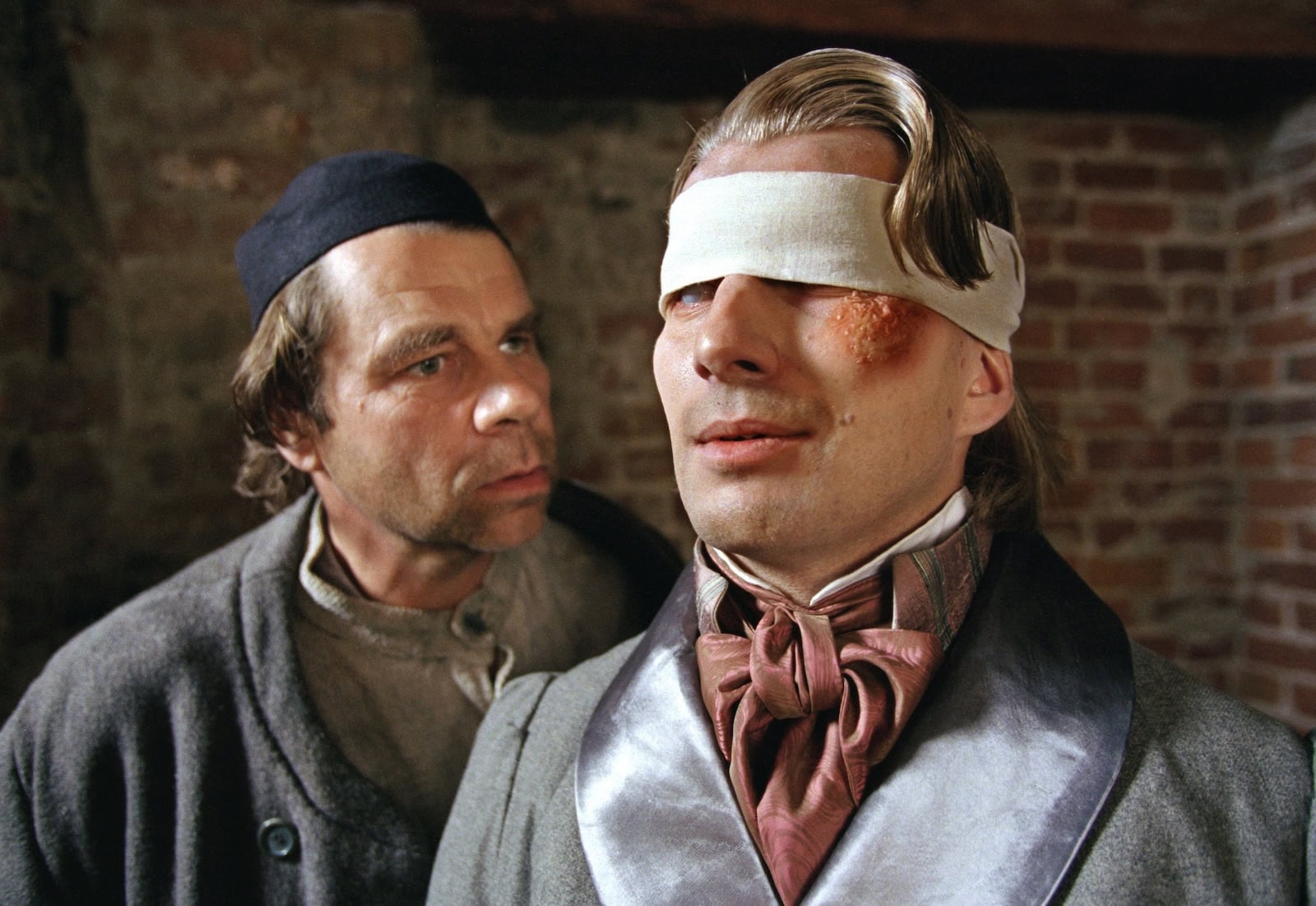 Yle esitti 2000-luvun alussa historiallista sarjaa, joka on kuin Suomen Downton Abbey