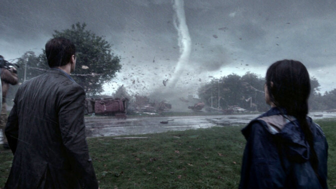 Yöllä tv:ssä: Katastrofaalista myrskymeininkiä vuodelta 2014 – Twister-leffa sai tekijöiltä kumarruksen