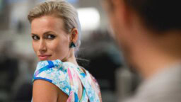 Tänään tv:ssä: Kotimainen komedia 10 vuoden takaa – Minka Kuustonen vakuuttaa pääroolissa