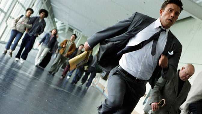 Nyt suoratoistona: John Woon Hollywood-scifi – Ben Affleck aneli ohjaajaa tekemään tavaramerkkinsä