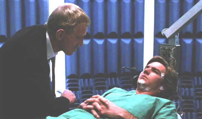 Muistatko tämän kasarileffan? Pääosissa Commandosta, Manaajasta ja Indystä tutut näyttelijät – juoni kuin Inceptionissa