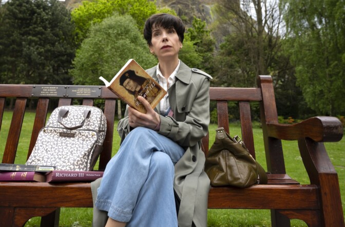 Tänään tv:ssä: Sally Hawkins tekee mainion roolin vuoden 2022 brittielokuvassa