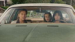 Anne Hathaway ja Ewan McGregor heräävät dinosaurusten ympäröimänä – The End of Oak Streetin traileri julkaistu